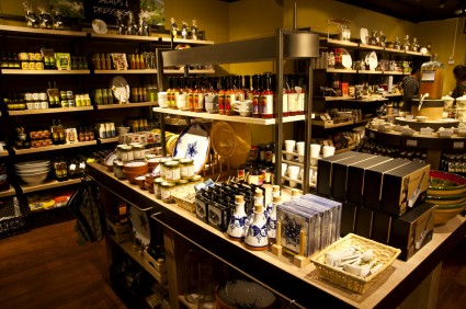 Opening Oil & Vinegar Adam_39