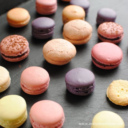 good_and_bad_macarons