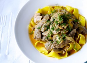 JM5WKND6-beef-stroganoff