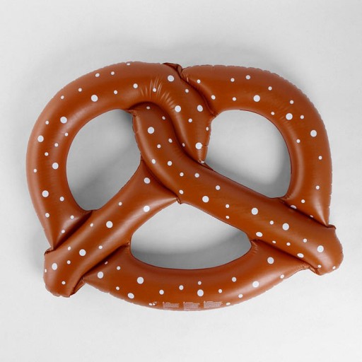 pretzel-pool-float-3