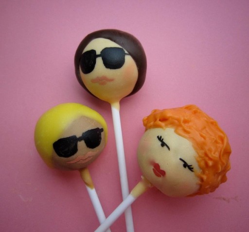 donatella-versace-victoria-beckham-vivienne-westwood-cake-pops-molly-bakes-cupcakes
