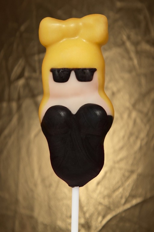 lady-gaga-cake-pop-molly-bakes-cupcakes