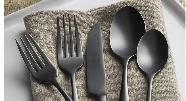 Tijdloos & stoer: mat-zwart bestek - Culy.nl