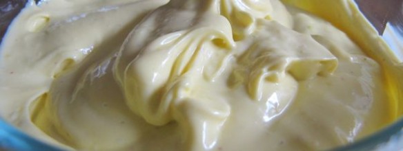 Zelfgemaakte mayonaise