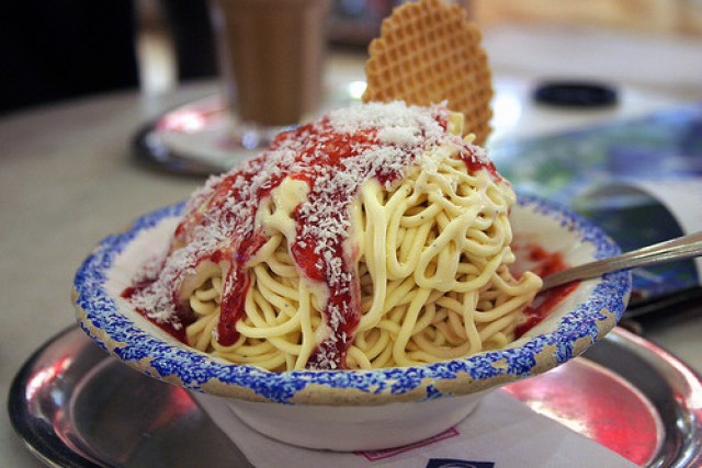 veerboot Vergelden Cusco Spaghetti-ijs: smakelijk of niet? - Culy