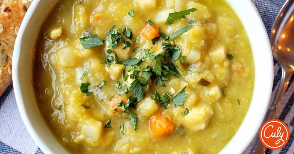 Gezonde erwtensoep met kip