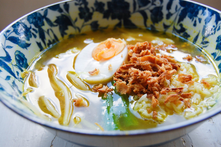 Een van onze favoriete maaltijdsoepen: Indonesische soto ayam ...