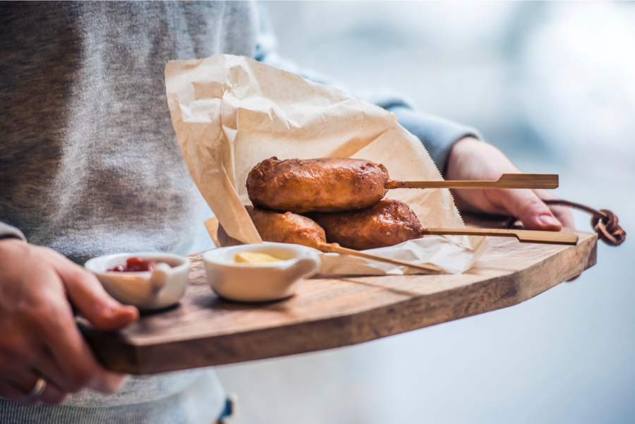 Een American favorite: corn dogs - Culy.nl