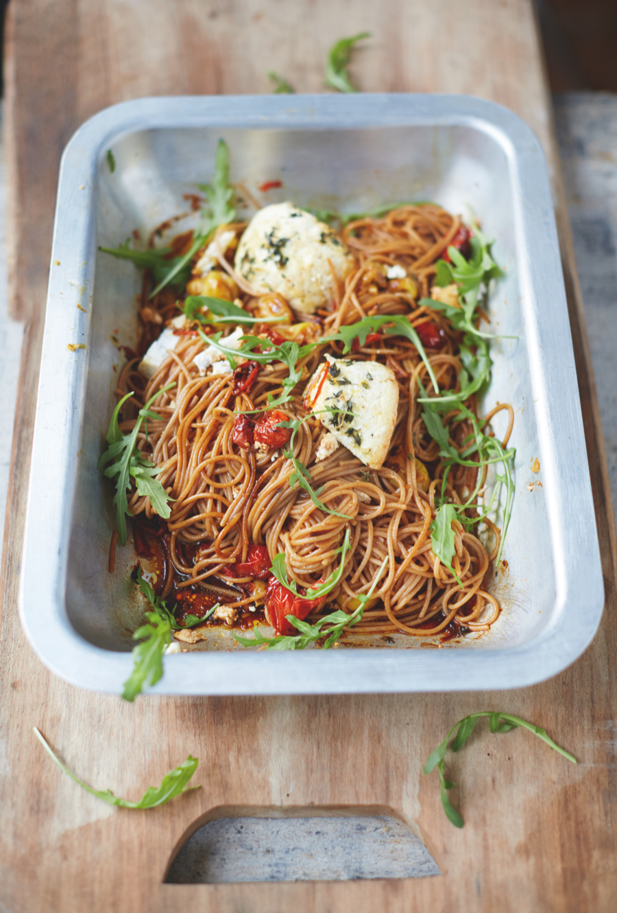 Spaghetti trostomaatjes & gebakken ricotta van Jamie Oliver - Culy