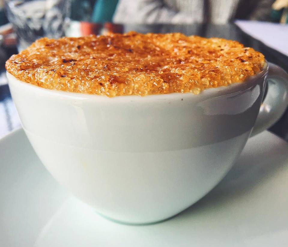 Tof: bij dit café in Los Angeles serveren ze cappuccino crème brûlée - Culy
