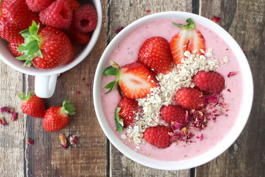 smoothiebowl met aardbeien