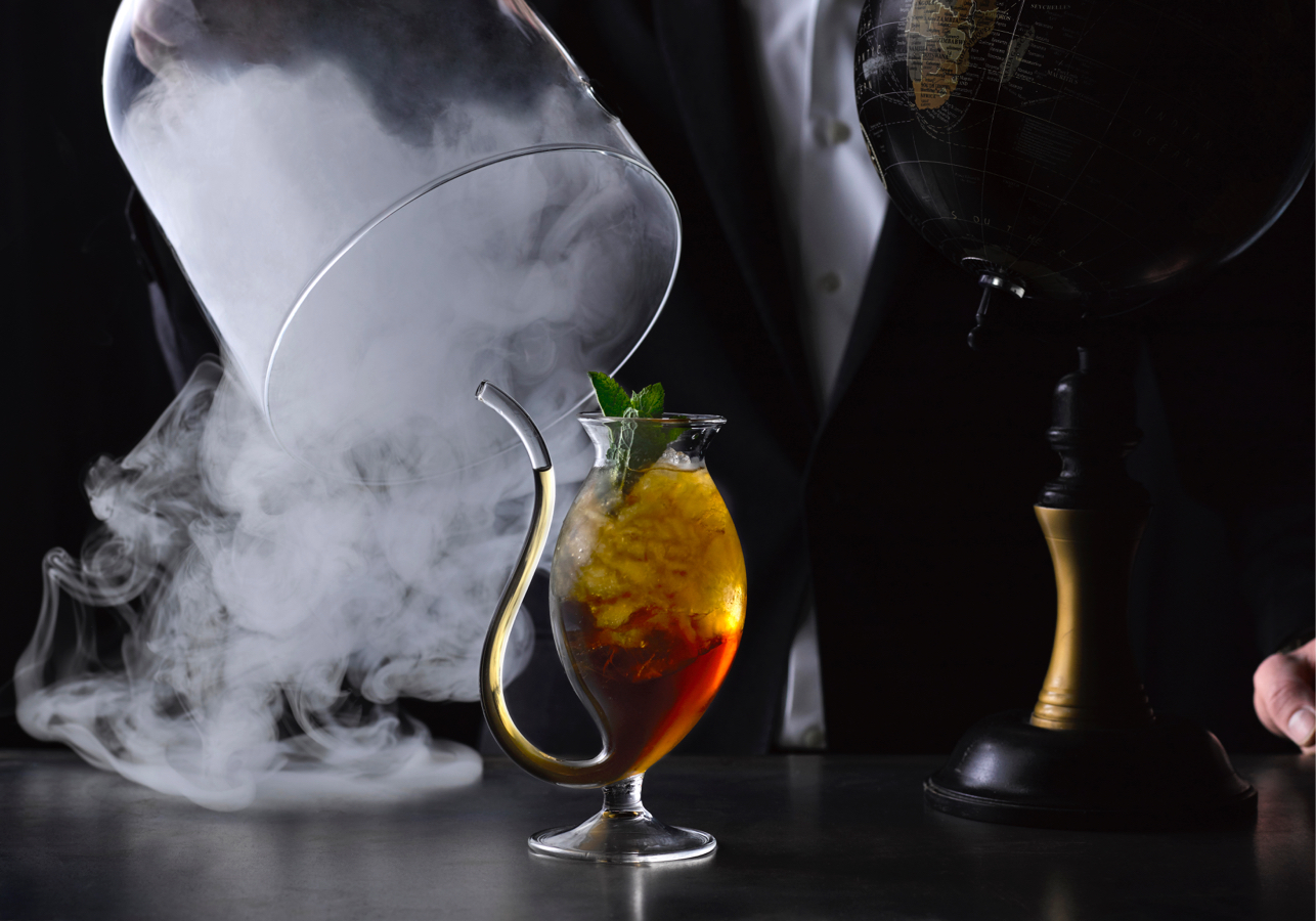 Reis rond de wereld in 11 cocktails bij Tunes Bar Culy