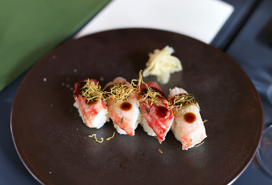 Genieten restaurant Taiko zet de king crab in de hoofdrol Culy