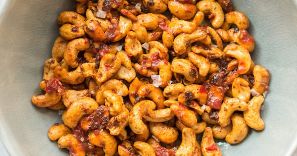 geroosterde cashewnoten met sambal