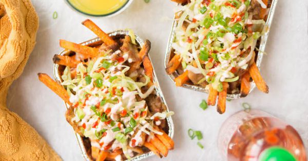 Homemade kapsalon met zoete aardappelfriet