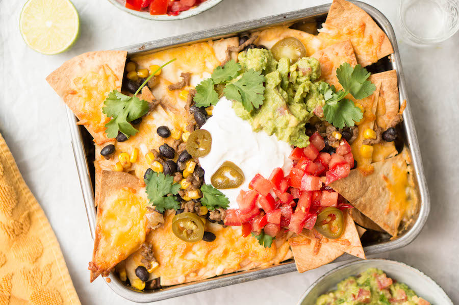 Nacho's met gehakt en kaas uit de oven