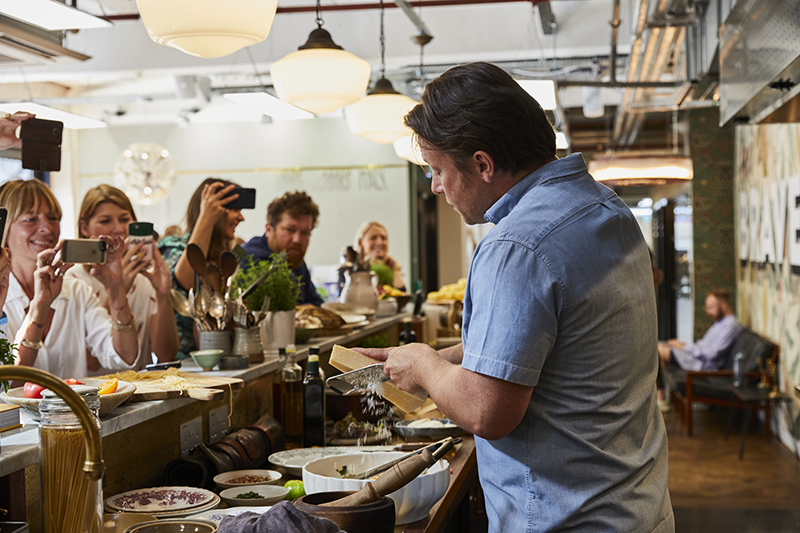 6 dingen die je leert Jamie Oliver's boek Jamie Kookt Italië - Culy