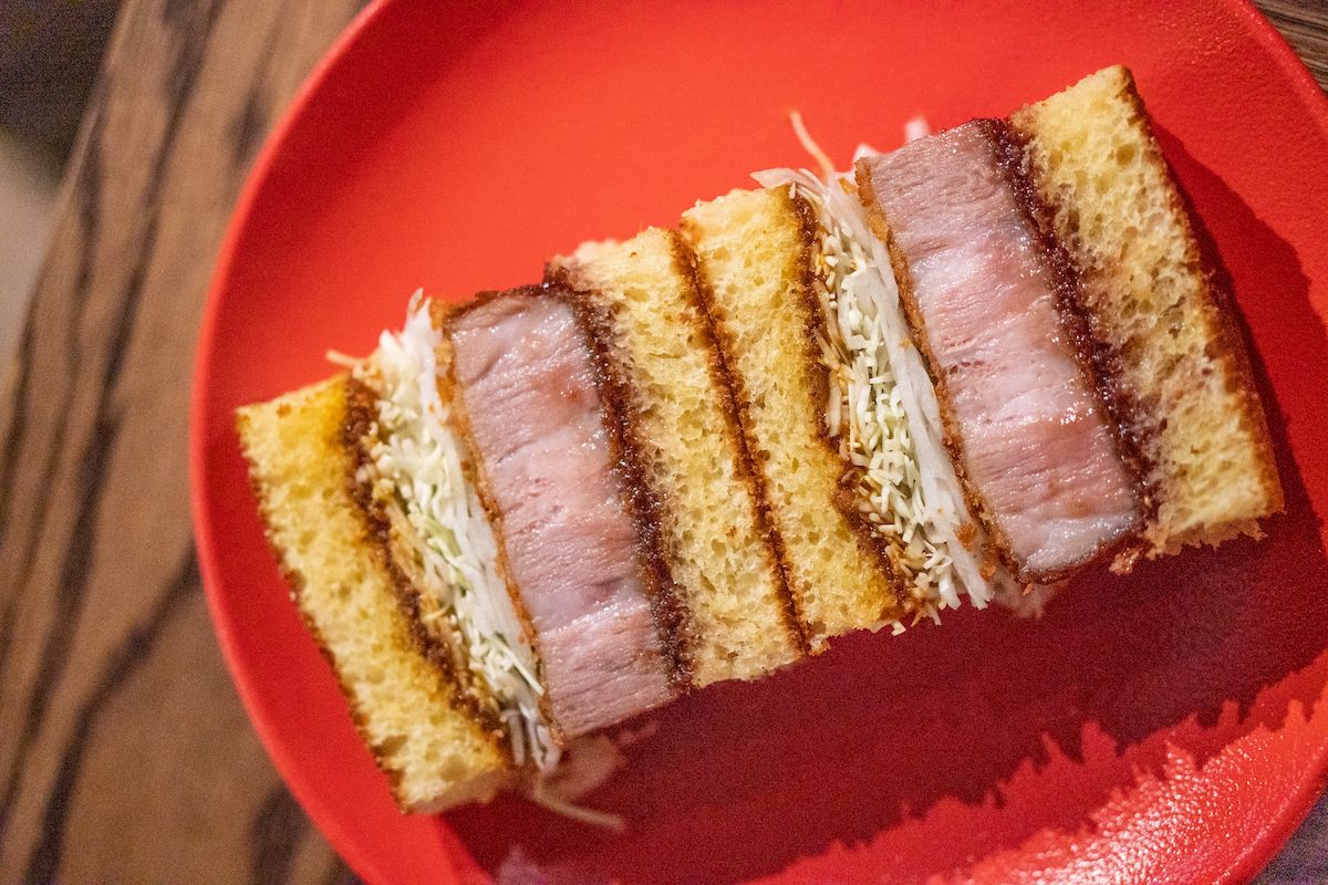 De katsu sando trend dendert voort 5 hele opvallende exemplaren Culy