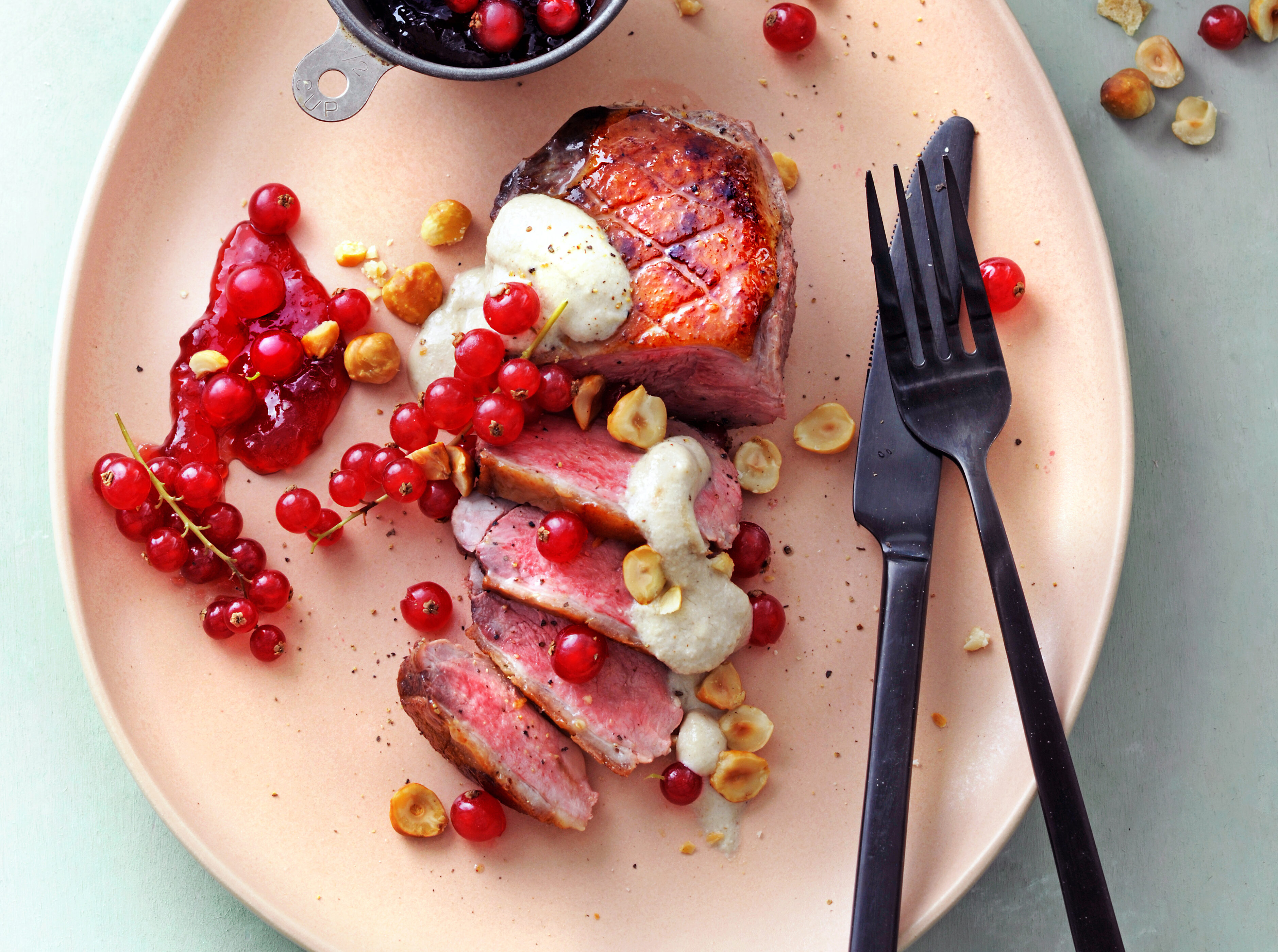 Header Eendenborst met hazelnoot en aalbessen uit Dosia plukt bessen