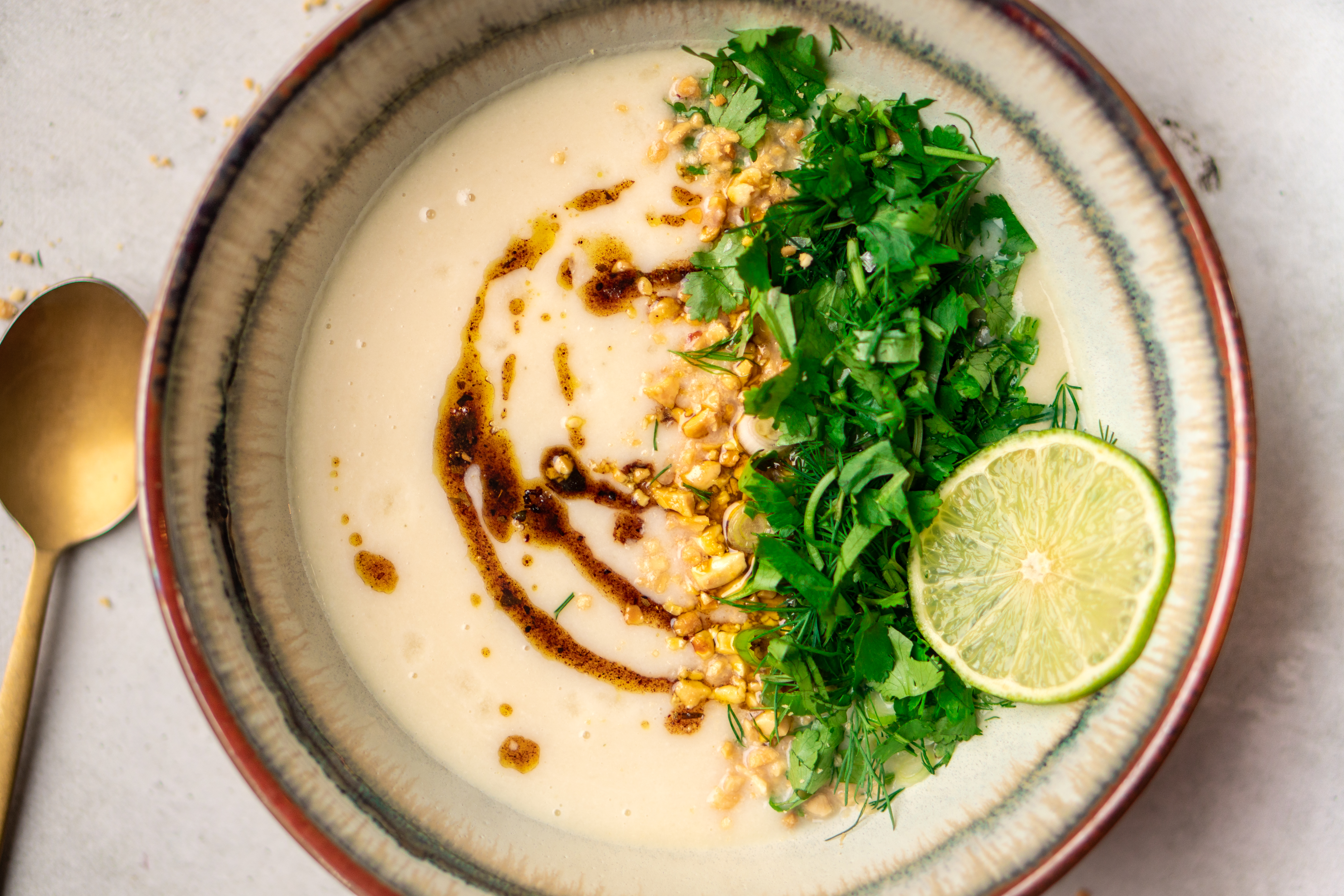 Vegan bloemkoolsoep met vadouvan