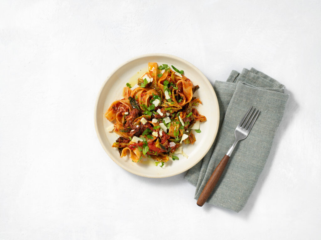 Pappardelle met groene kool en lamsschenkel van Vanja van der Leeden - Culy