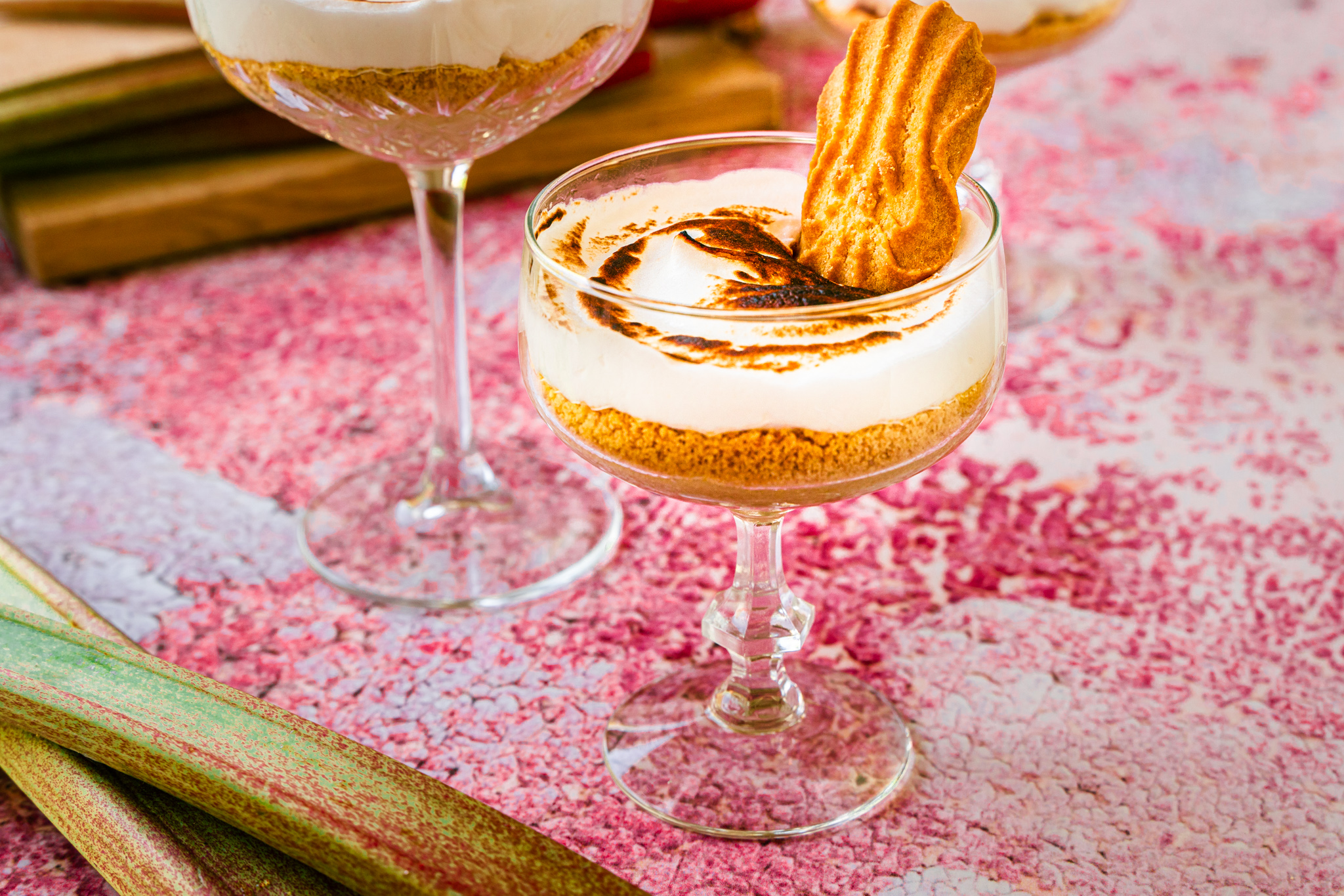 rabarber meringue pie in een glaasje (een fantastisch toetje)