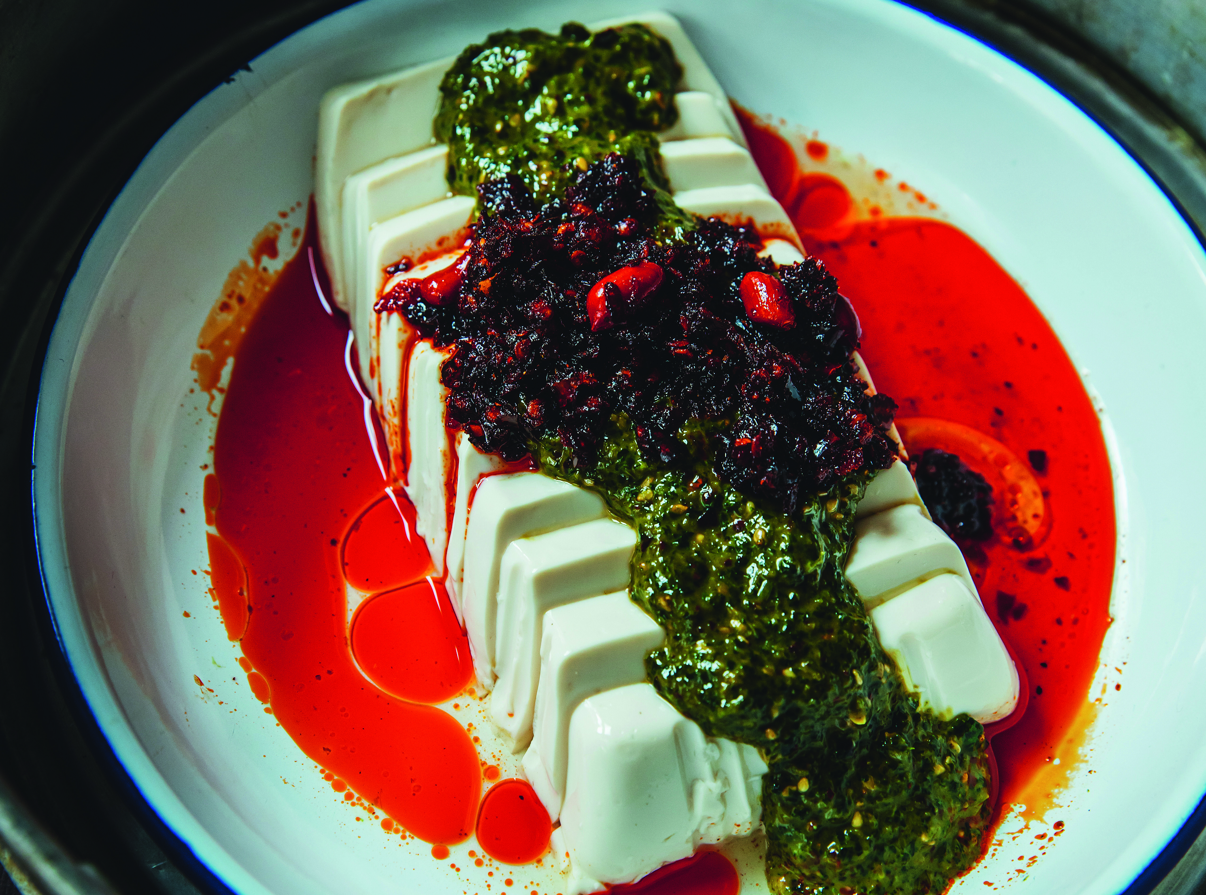 Zijden tofu met koriandersaus