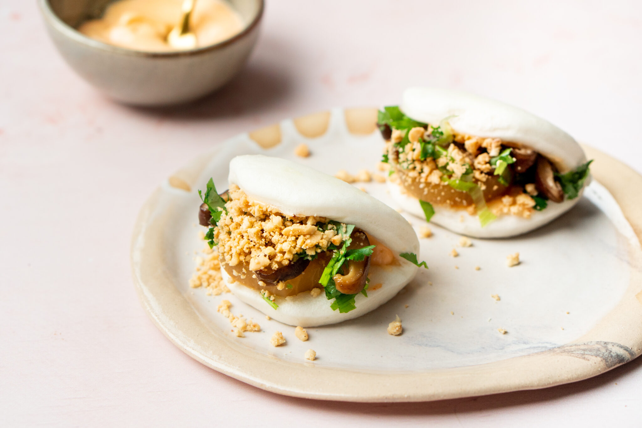 Bao buns met shiitake en daikon