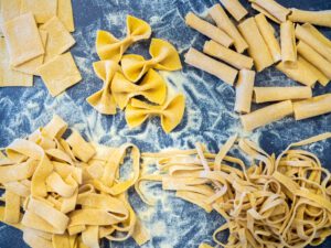kant en klare verse pasta thuis stock unsplash