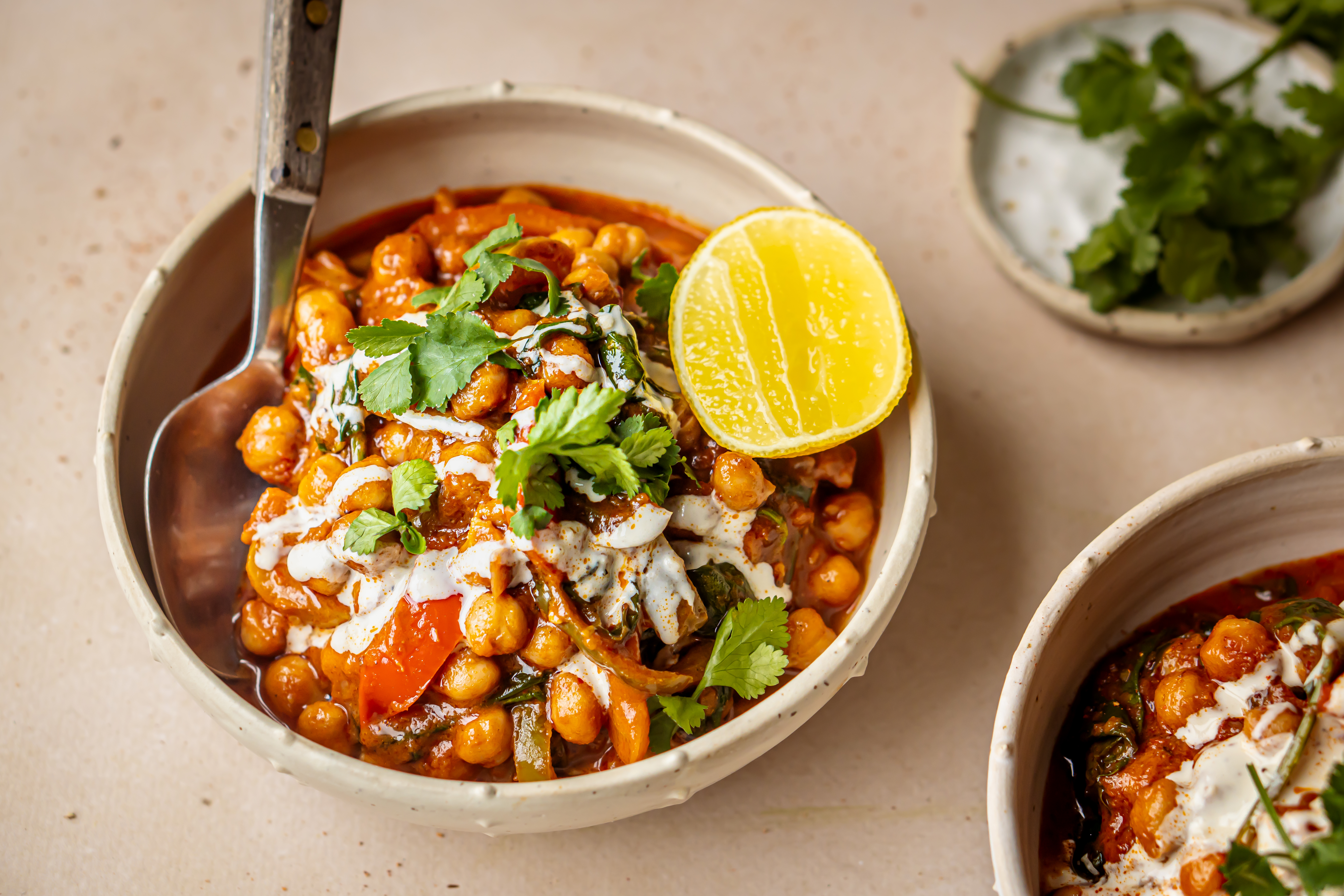 Kikkererwtenstoof met harissa en paprika