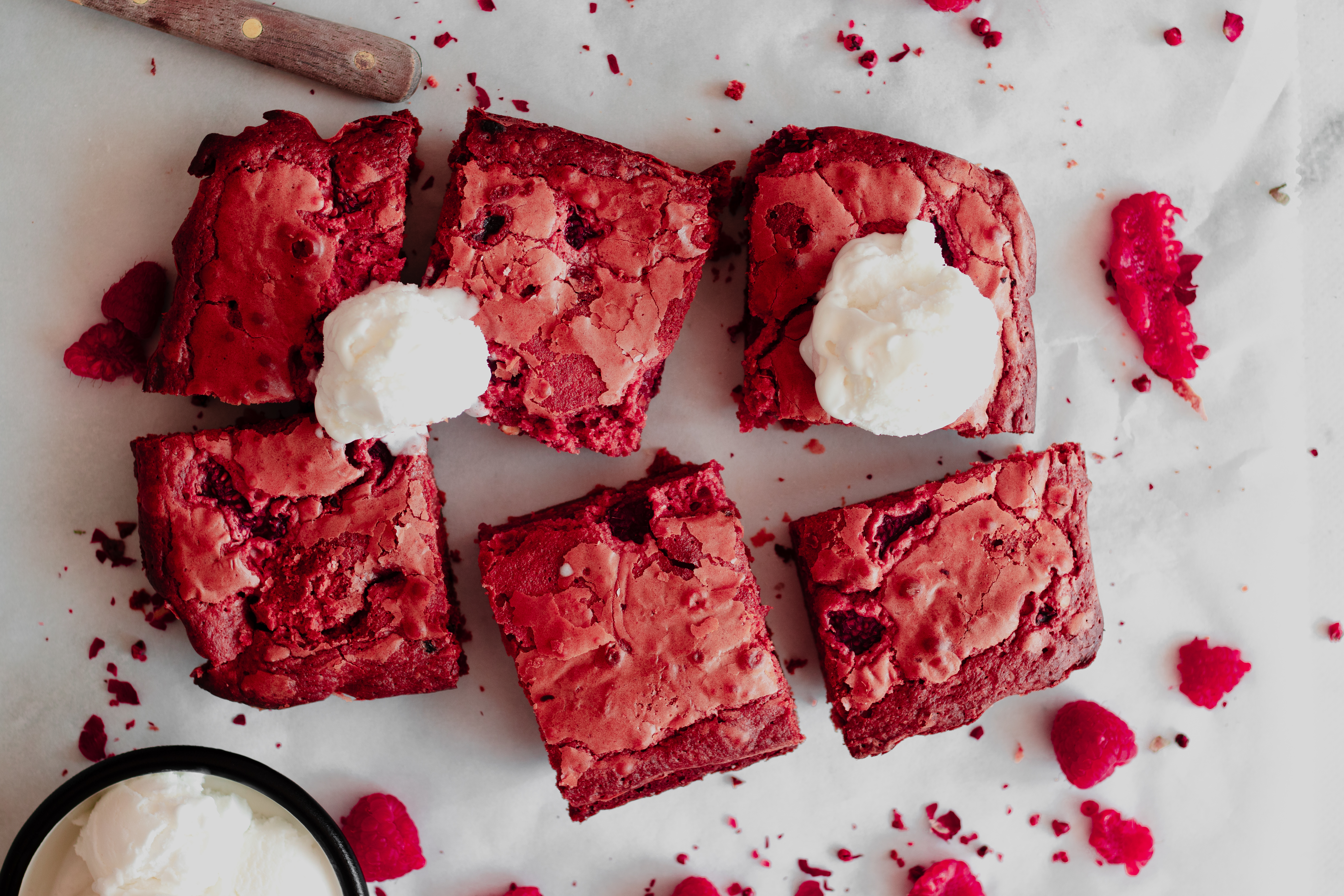roze brownies | barbiecore | valentijnsbrownies