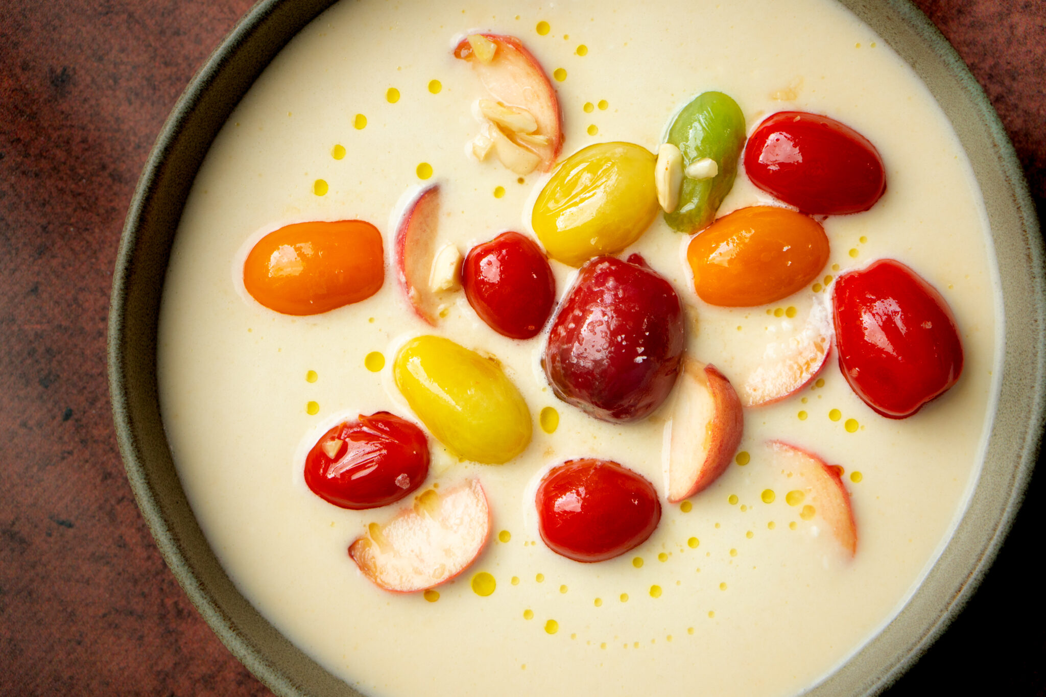 Ajo blanco met tomaat en perzik