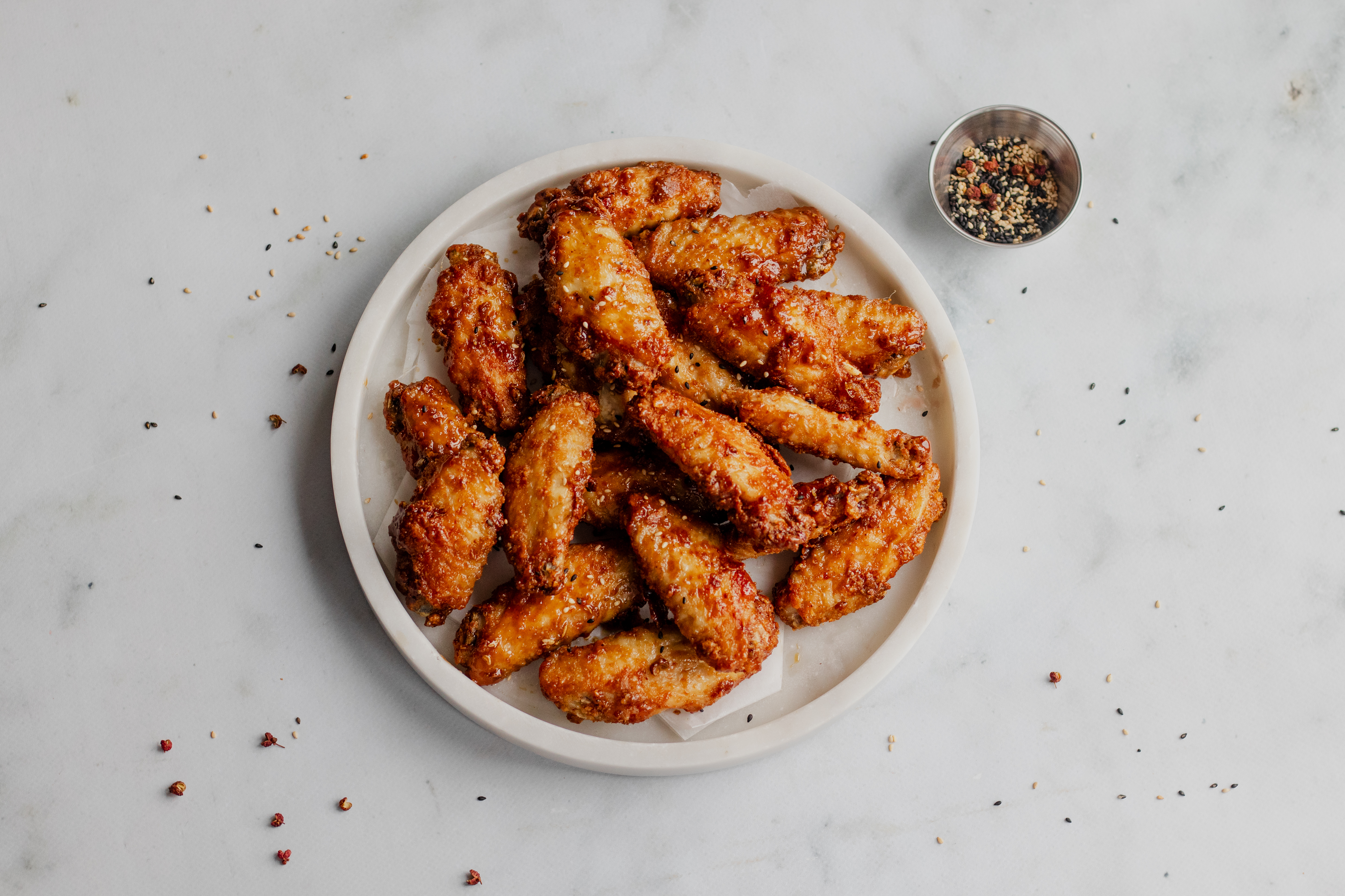 Kip borrelhapje met sichuanglazuur