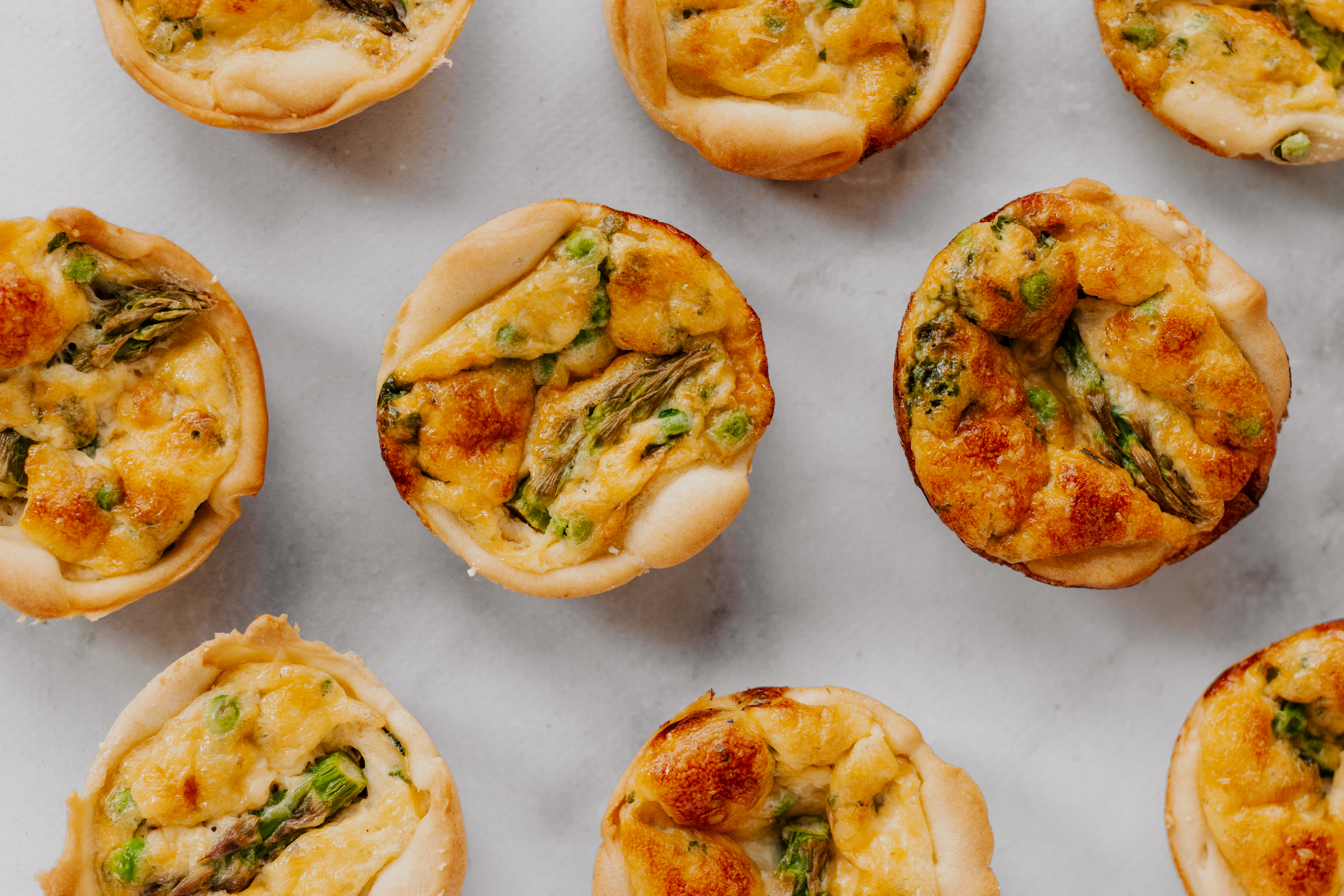 Mini quiches met doperwten