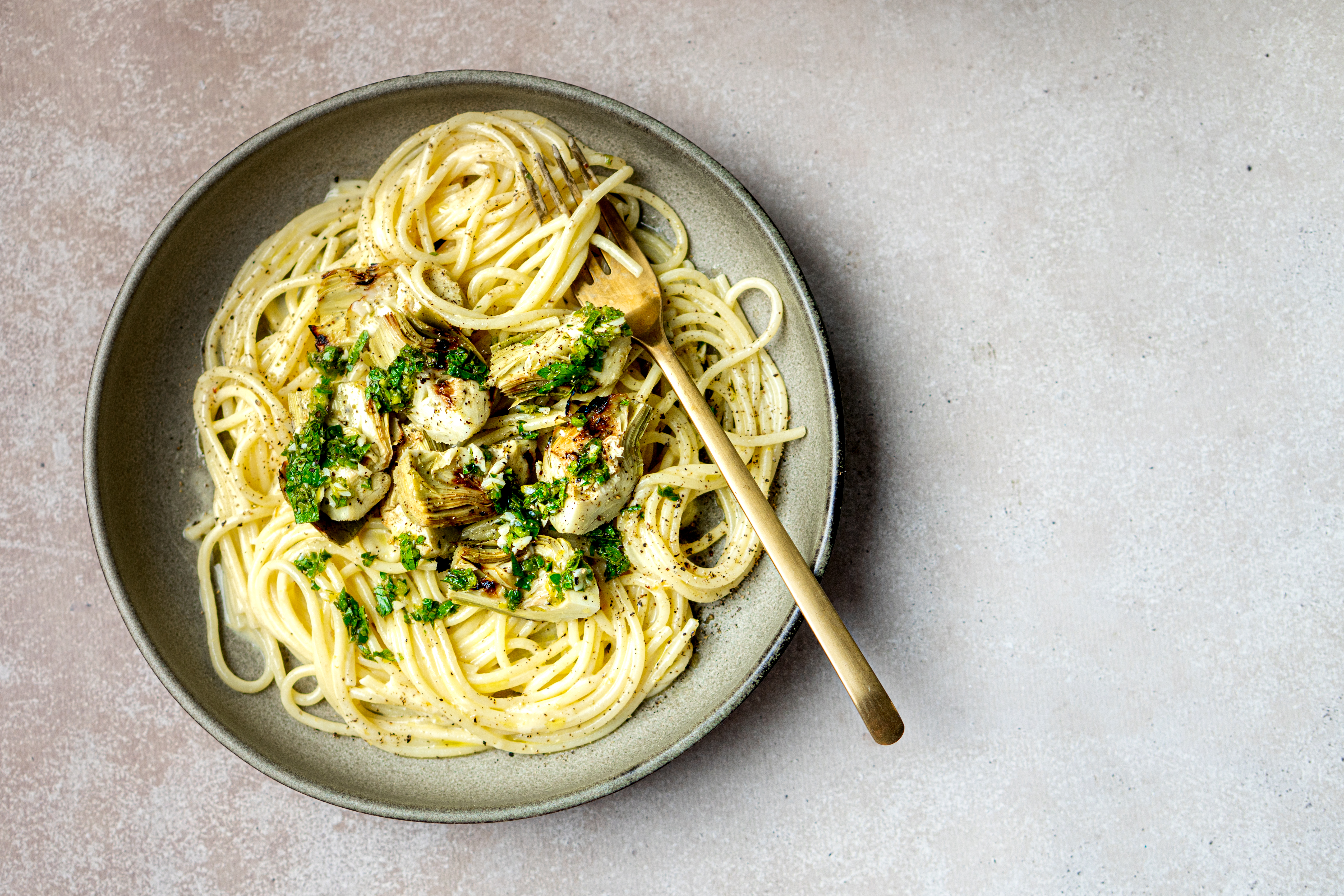 Gremolata maken met gegrilde artisjokken recept