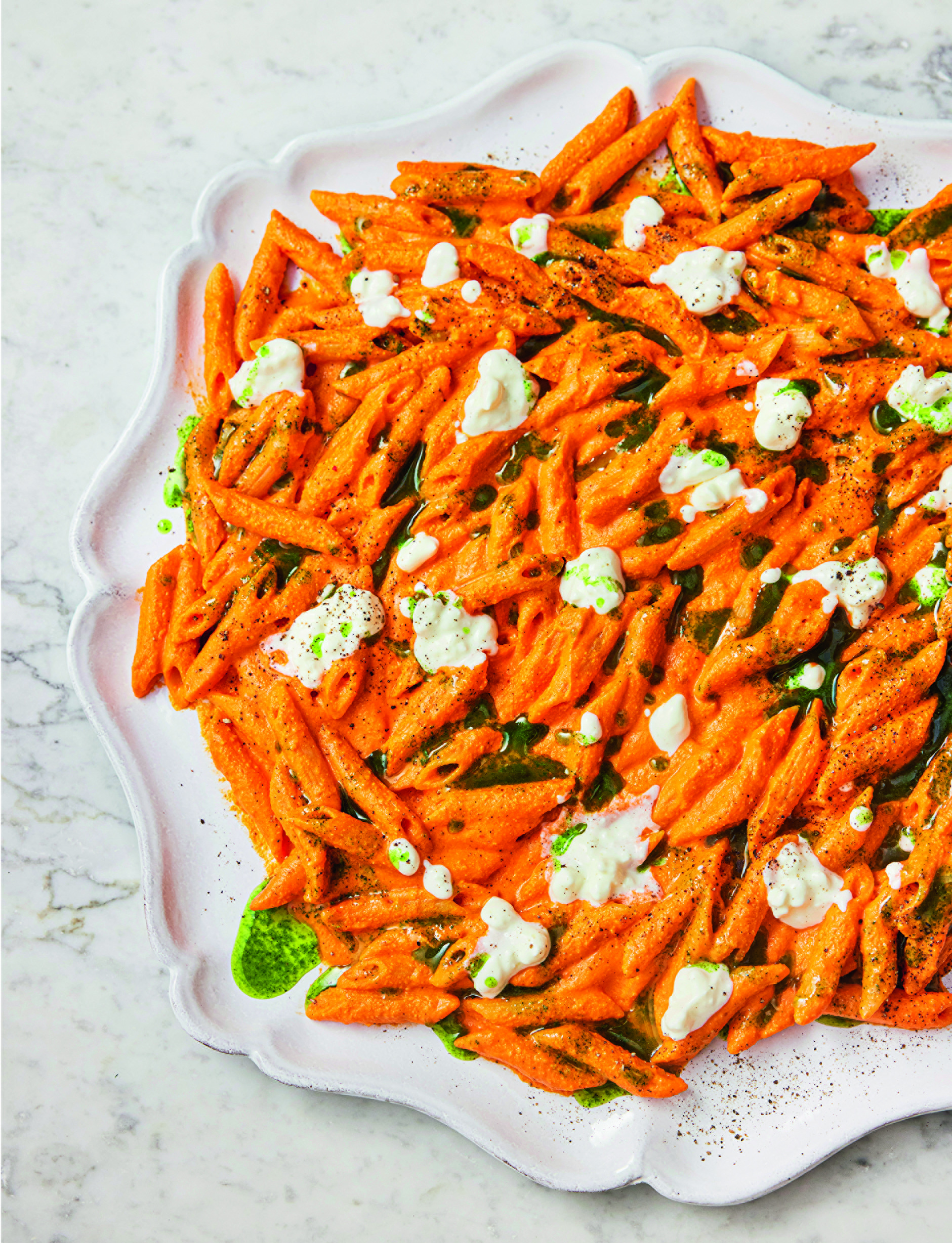 Pasta met geroosterde paprika uit een pot