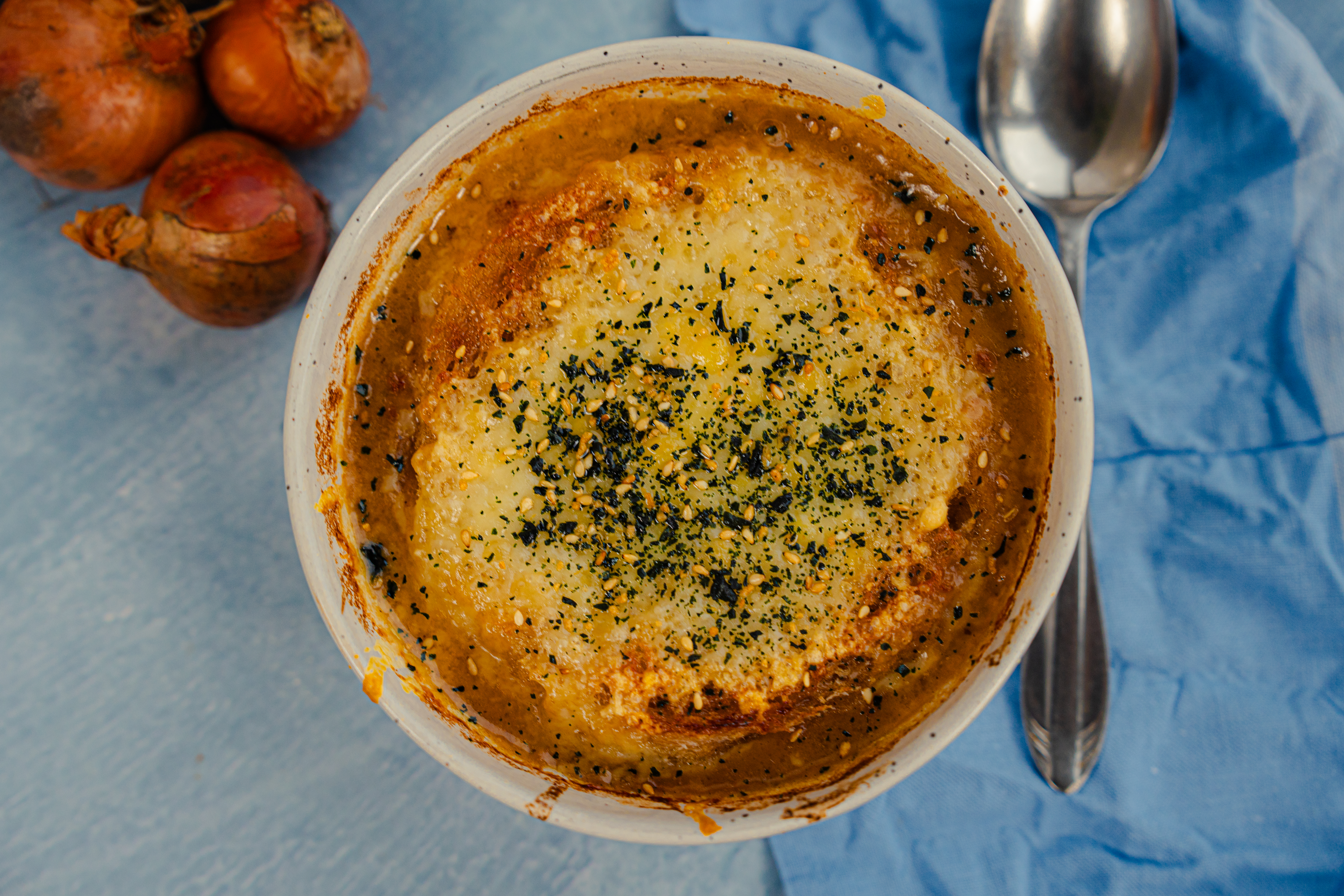 Franse uiensoep met een Japanse twist