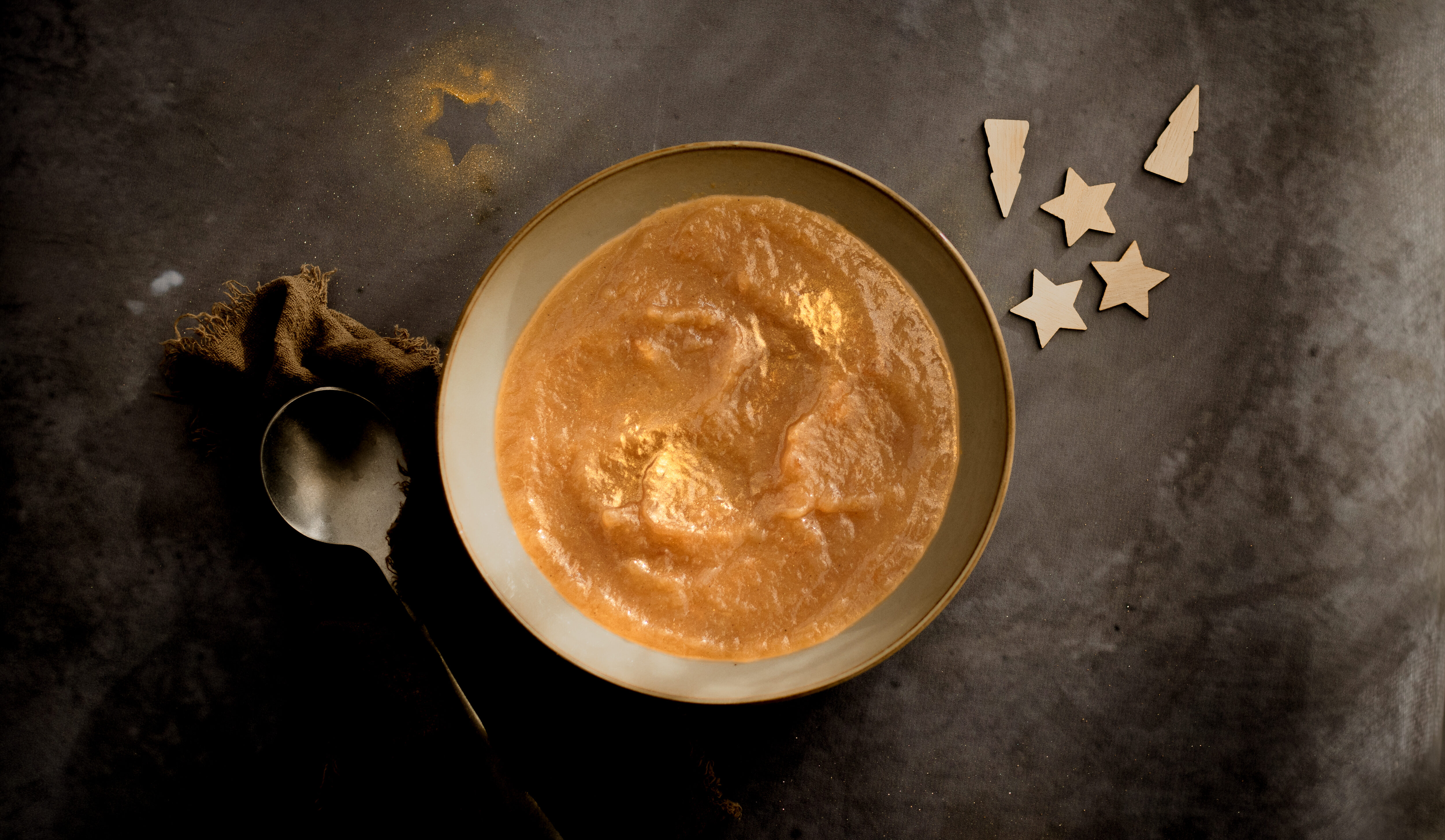 Kerstappelmoes met kerstkruiden en glitter / appelmoes recept