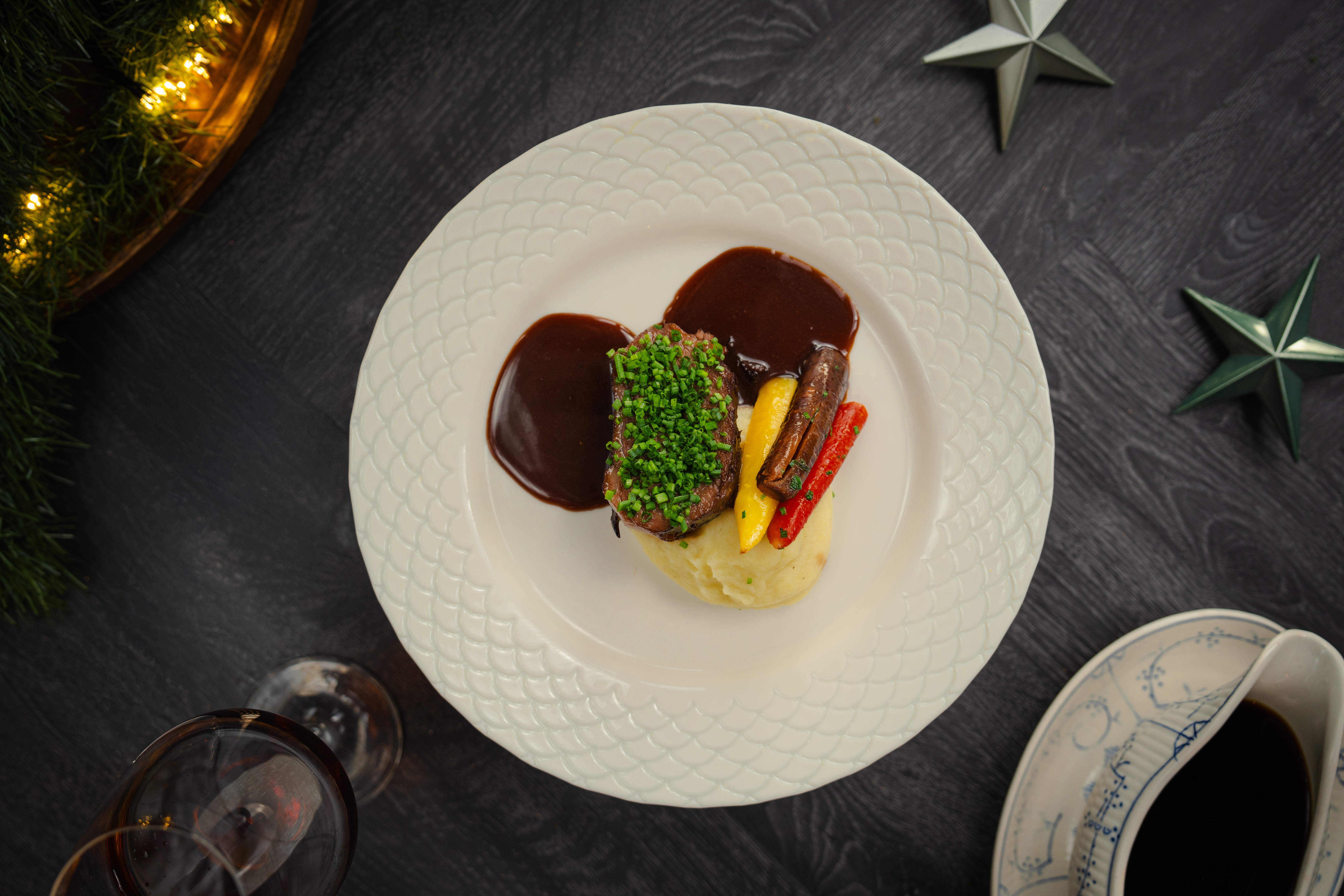 Kalfswang met aardpeerpuree